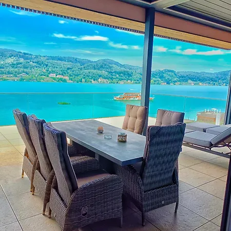 Hermitage Woerthersee Penthouse アパート